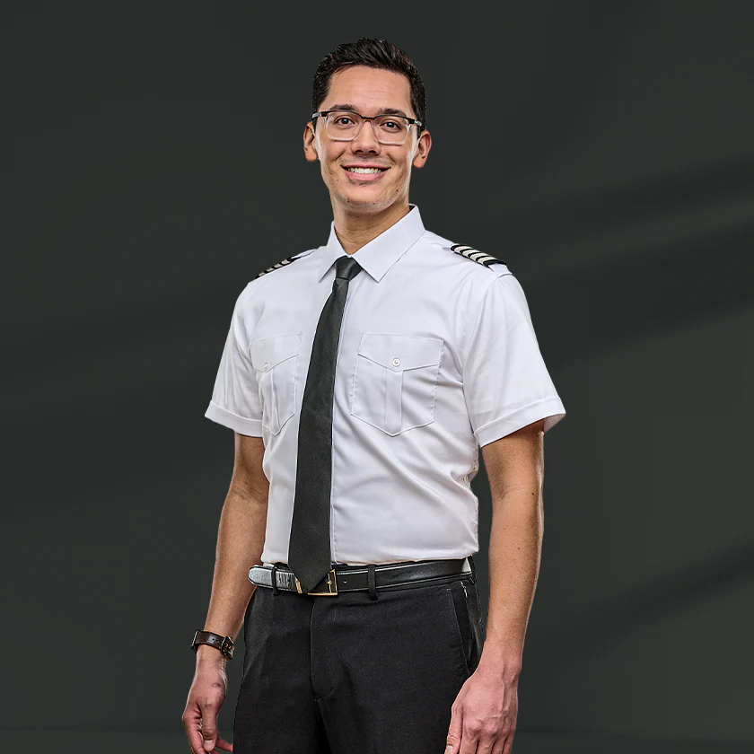 Men's Pilot Shirt - Modern Cut / Gold Label / Short Sleeve / Regular Length